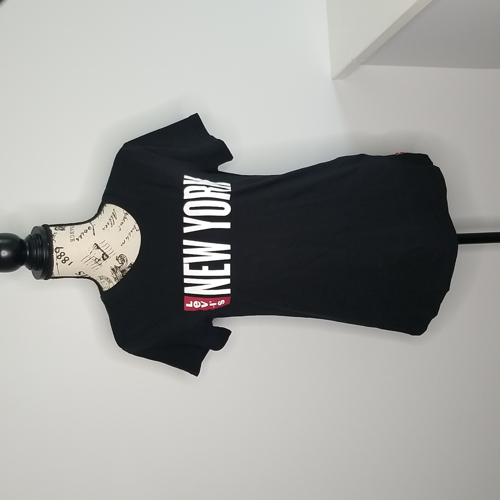 Levi's New York Black T-Shirt Size Small